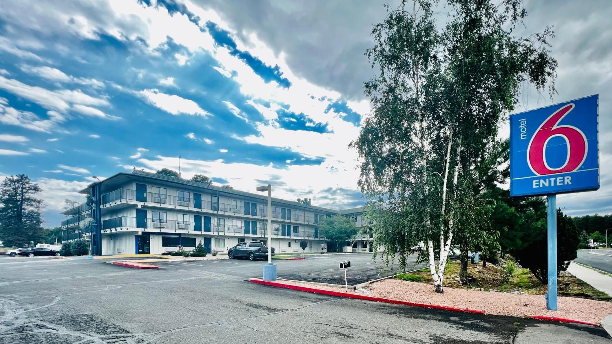 Motel 6-Flagstaff, Az - West - Woodland Village מראה חיצוני תמונה