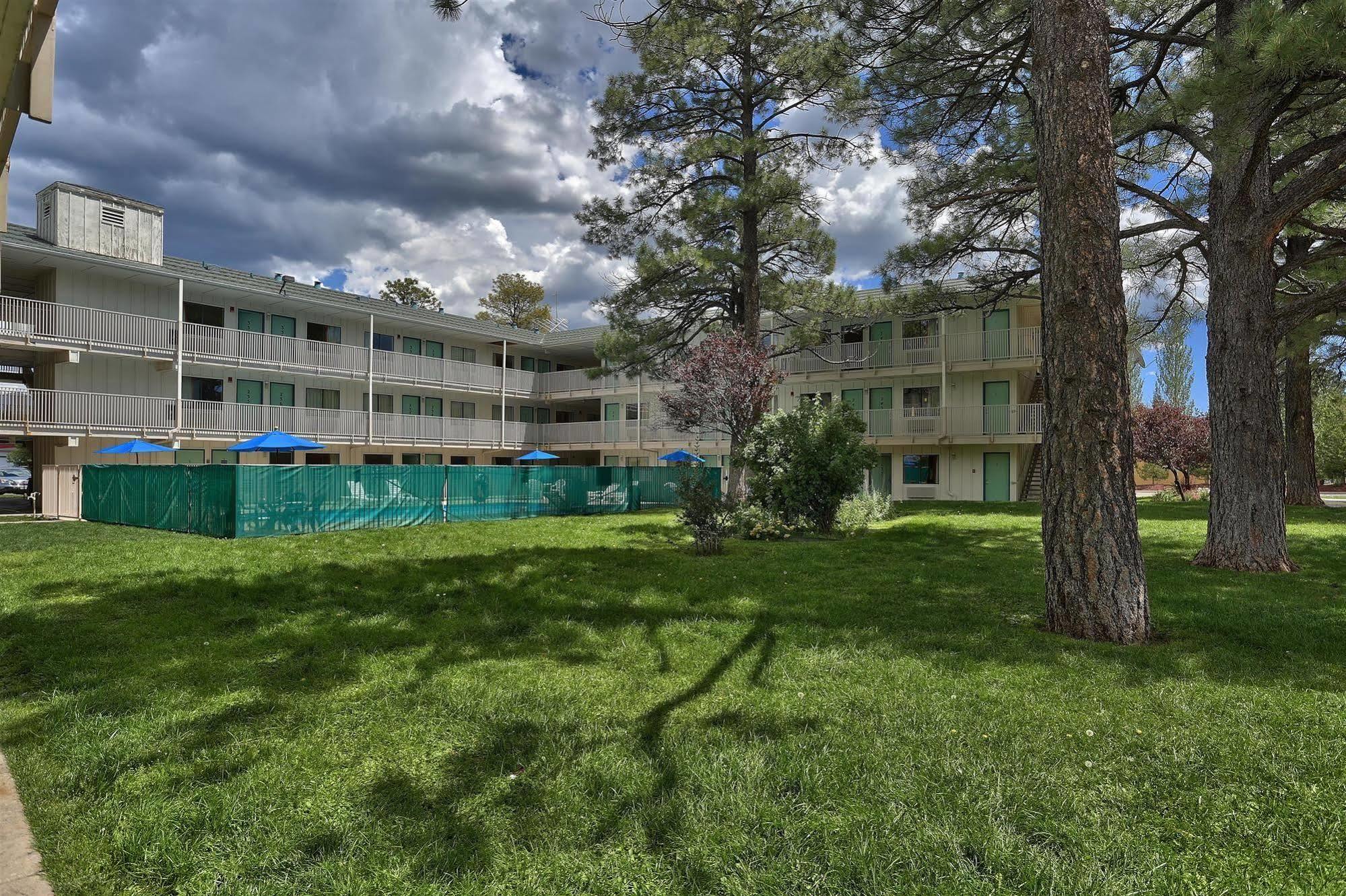 Motel 6-Flagstaff, Az - West - Woodland Village מראה חיצוני תמונה