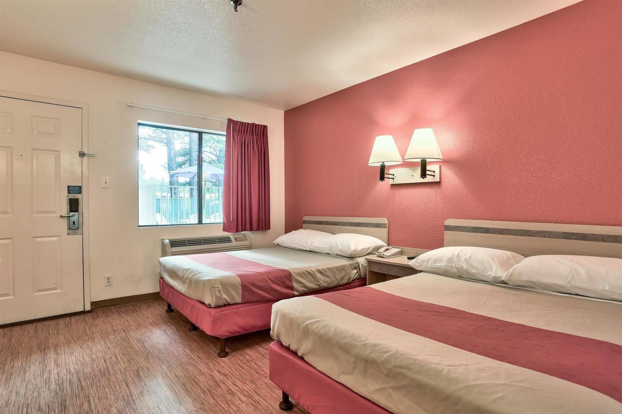 Motel 6-Flagstaff, Az - West - Woodland Village מראה חיצוני תמונה