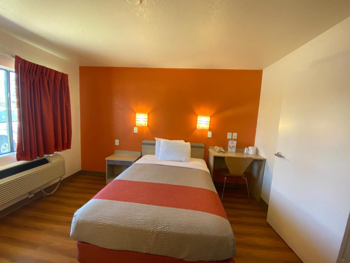 Motel 6-Flagstaff, Az - West - Woodland Village מראה חיצוני תמונה