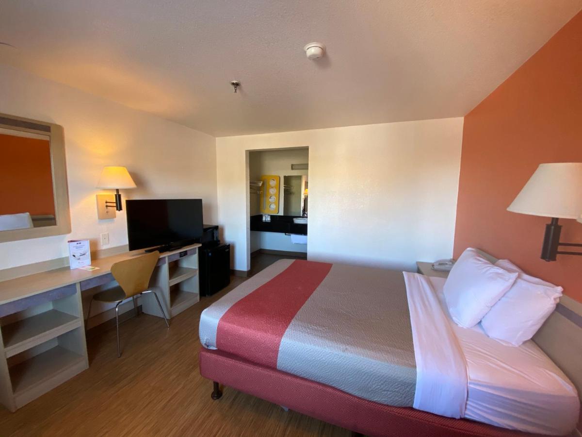 Motel 6-Flagstaff, Az - West - Woodland Village מראה חיצוני תמונה