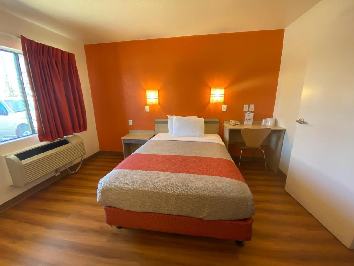 Motel 6-Flagstaff, Az - West - Woodland Village מראה חיצוני תמונה